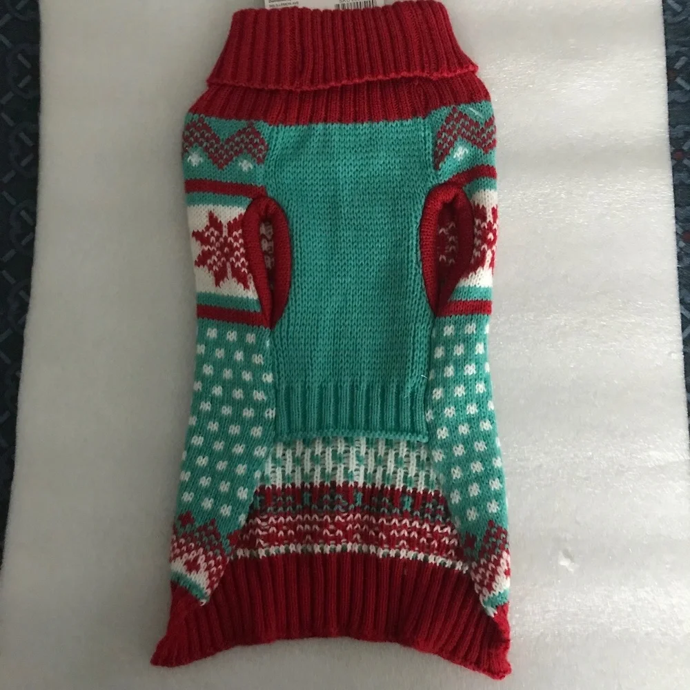 Pet Central Holiday Snowflake Dog Sweater NEW Size S